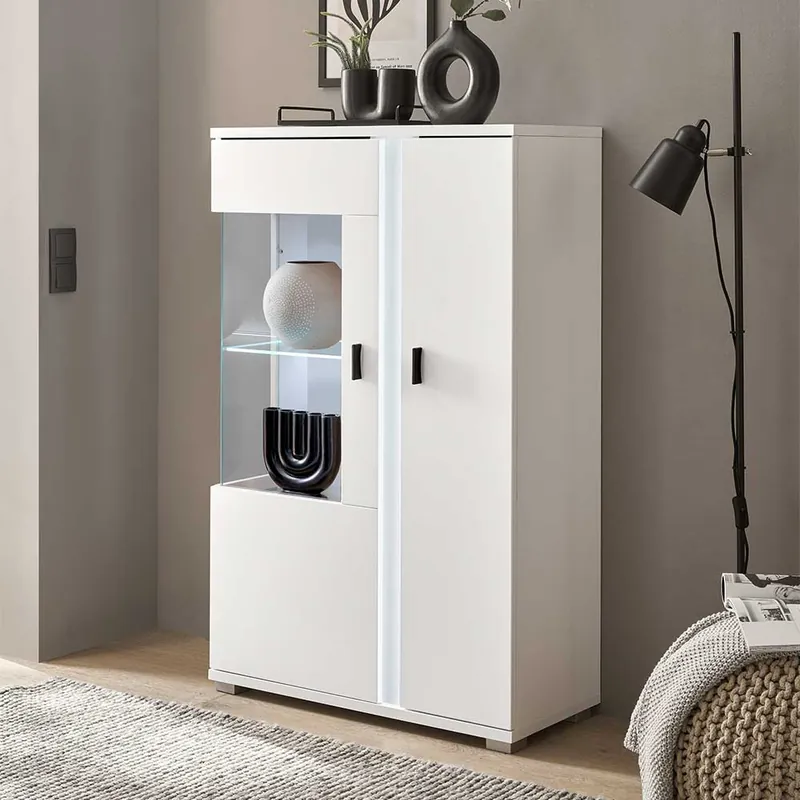 Weißes Highboard mit Glaseinsatz und LED Beleuchtung - Tirol Highlight