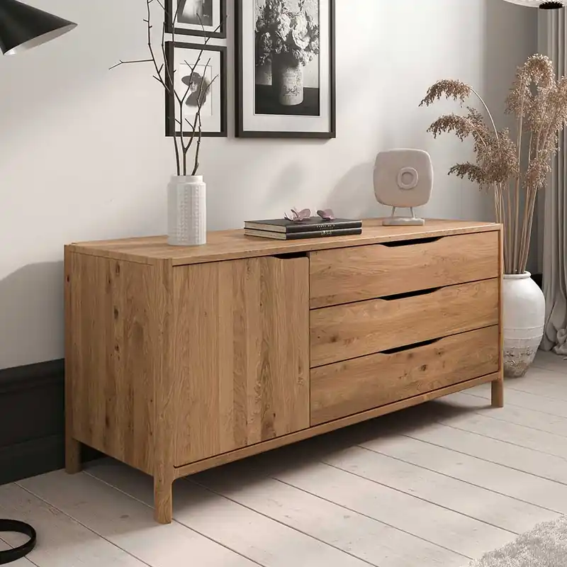 Wildeiche Sideboard mit drei Schubladen und Tür - Laida Must-Have