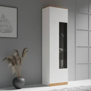 Saisonangebot OTTO home Vitrine »Ribe,180cm hoch,5 Fächer,2 Glasböden variabel einsetzbar« Oberplatte Eiche massiv,dunkles Glas, schwarze Metall Griffe